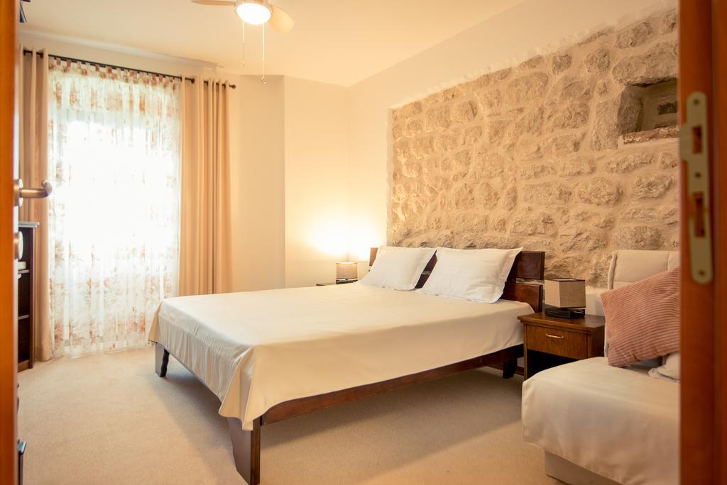 Apartments Babilon Kotor Bagian luar foto