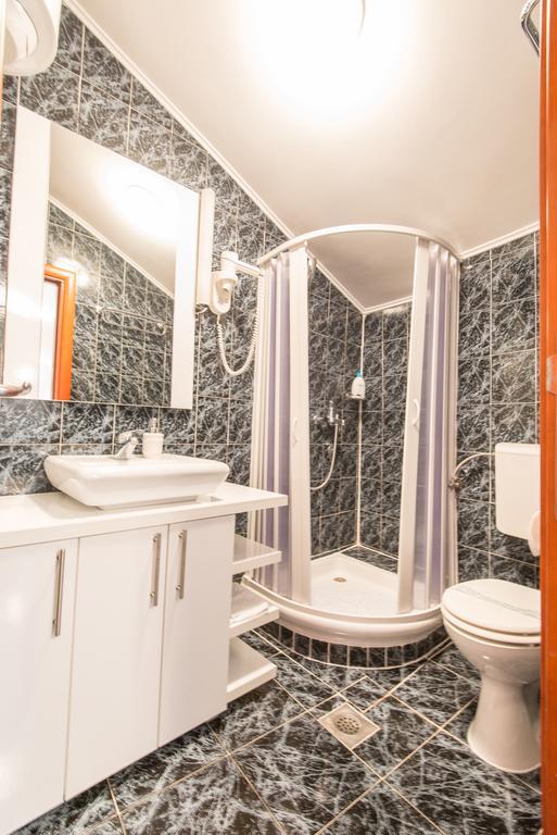 Apartments Babilon Kotor Bagian luar foto