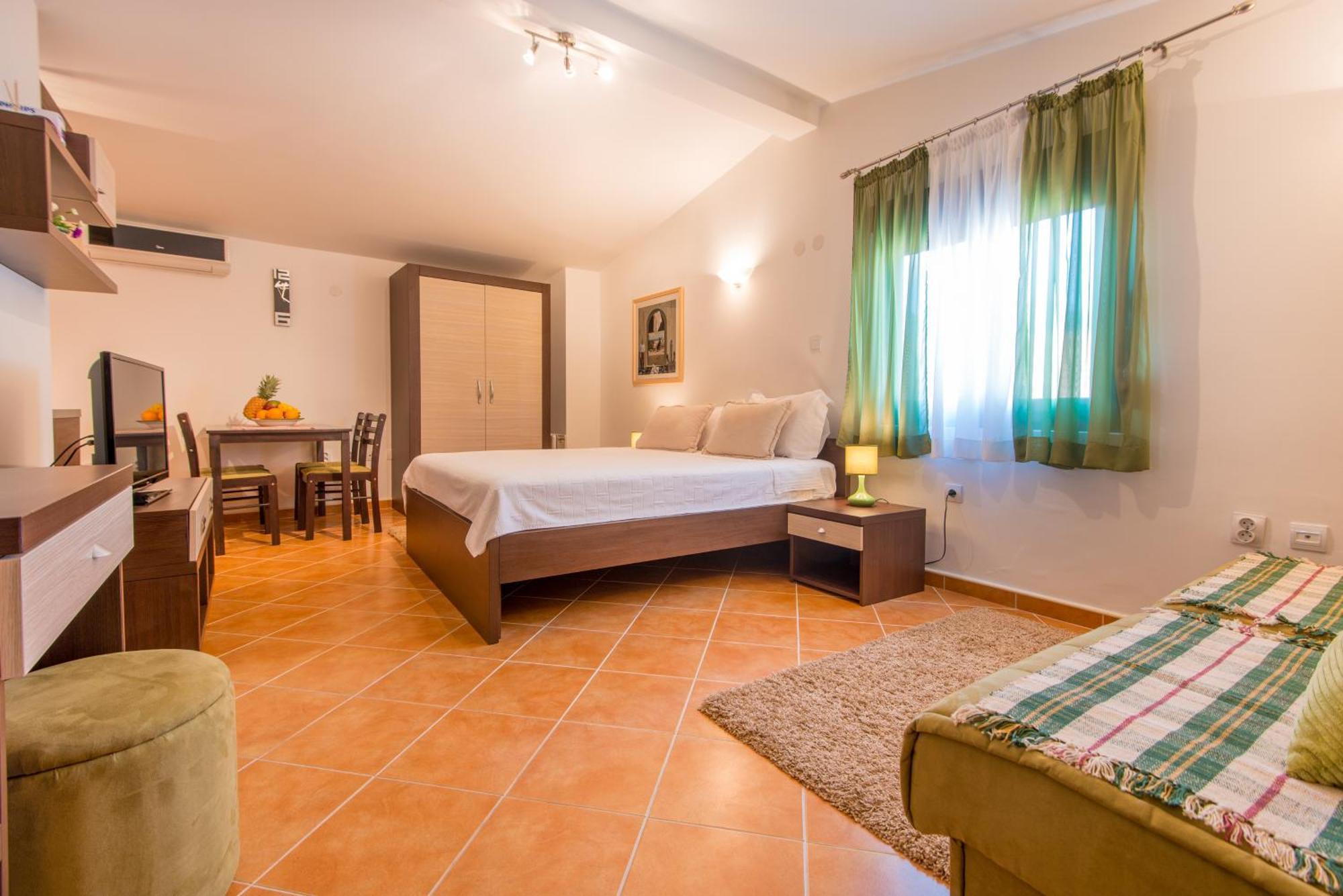 Apartments Babilon Kotor Bagian luar foto