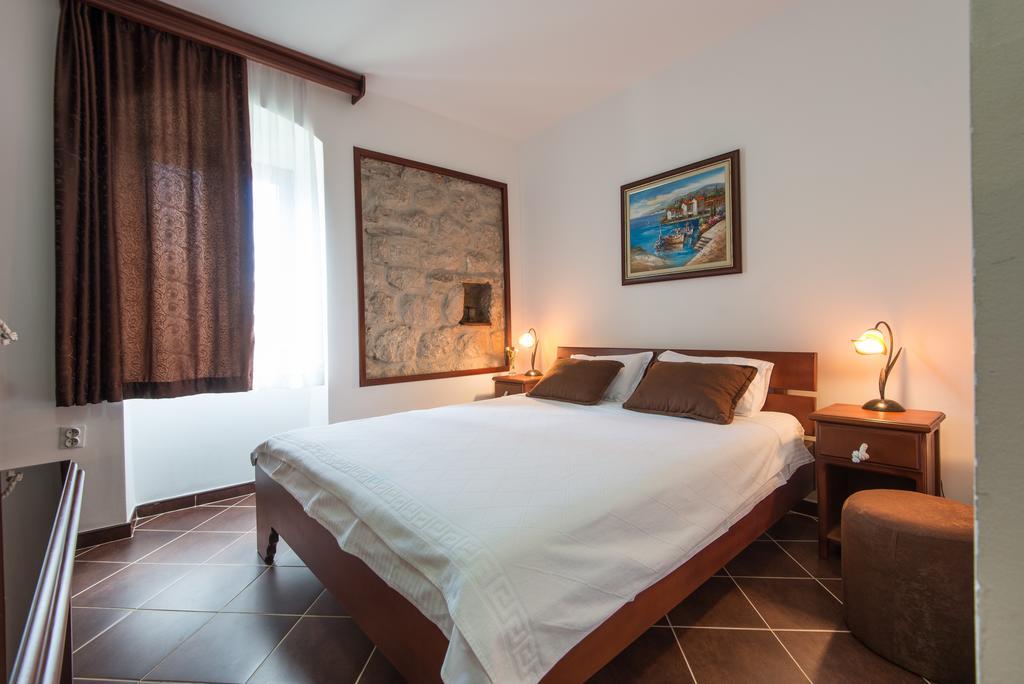 Apartments Babilon Kotor Bagian luar foto